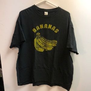 Bananas graphic tee shirt. Extra large.